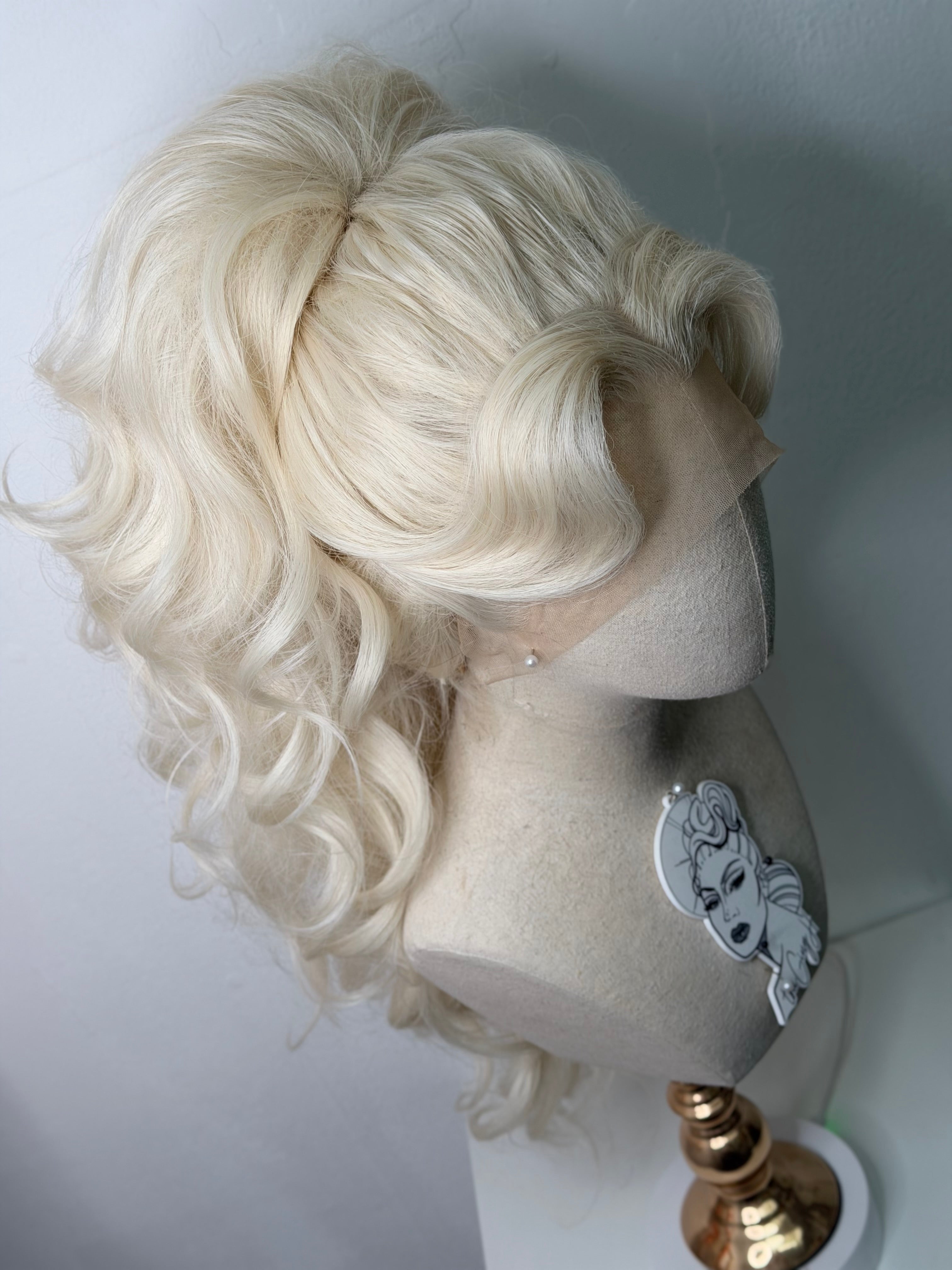 Messy Big Half Updo Platin