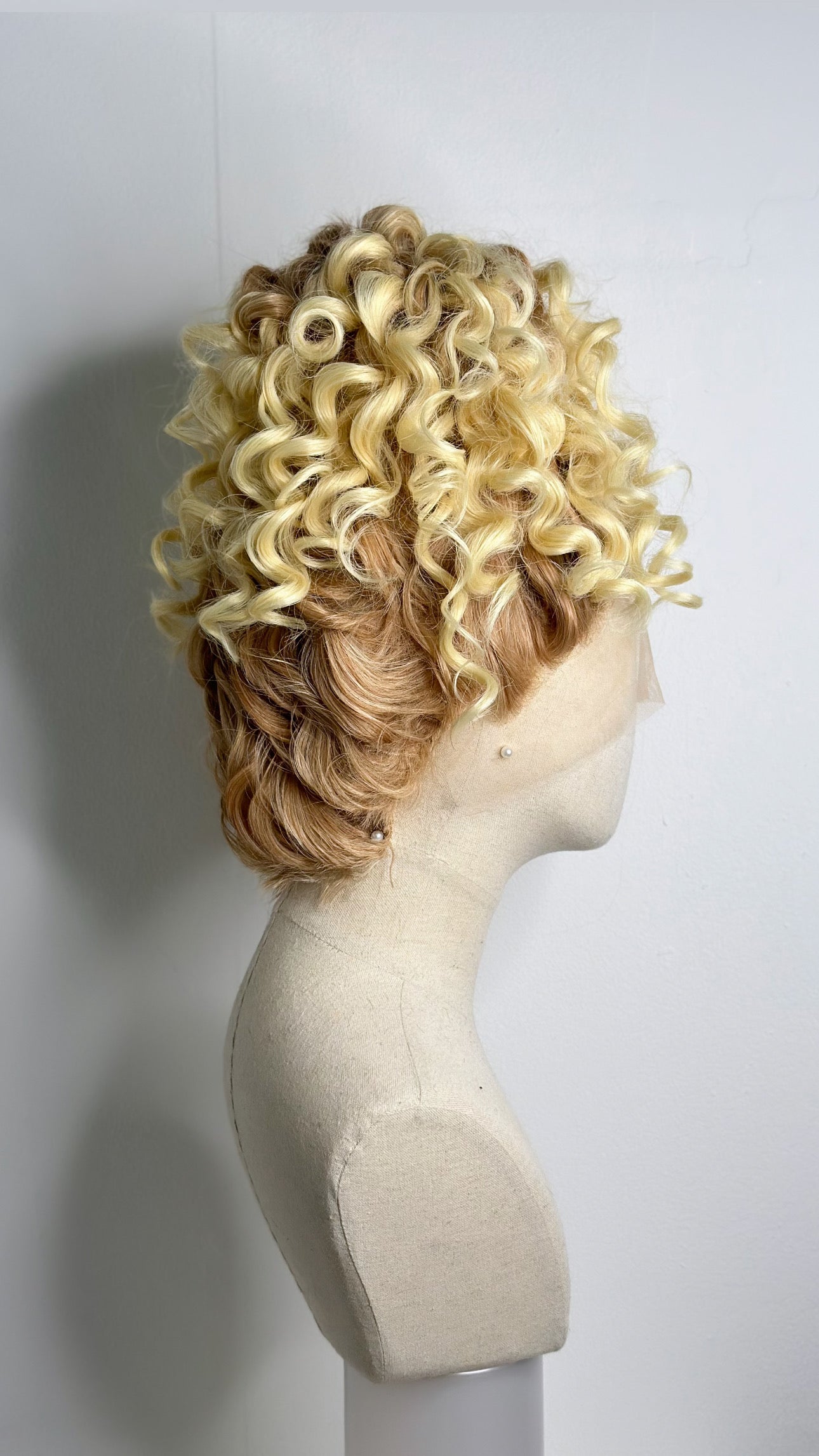 Curly Updo Mix Gold-Vanilla