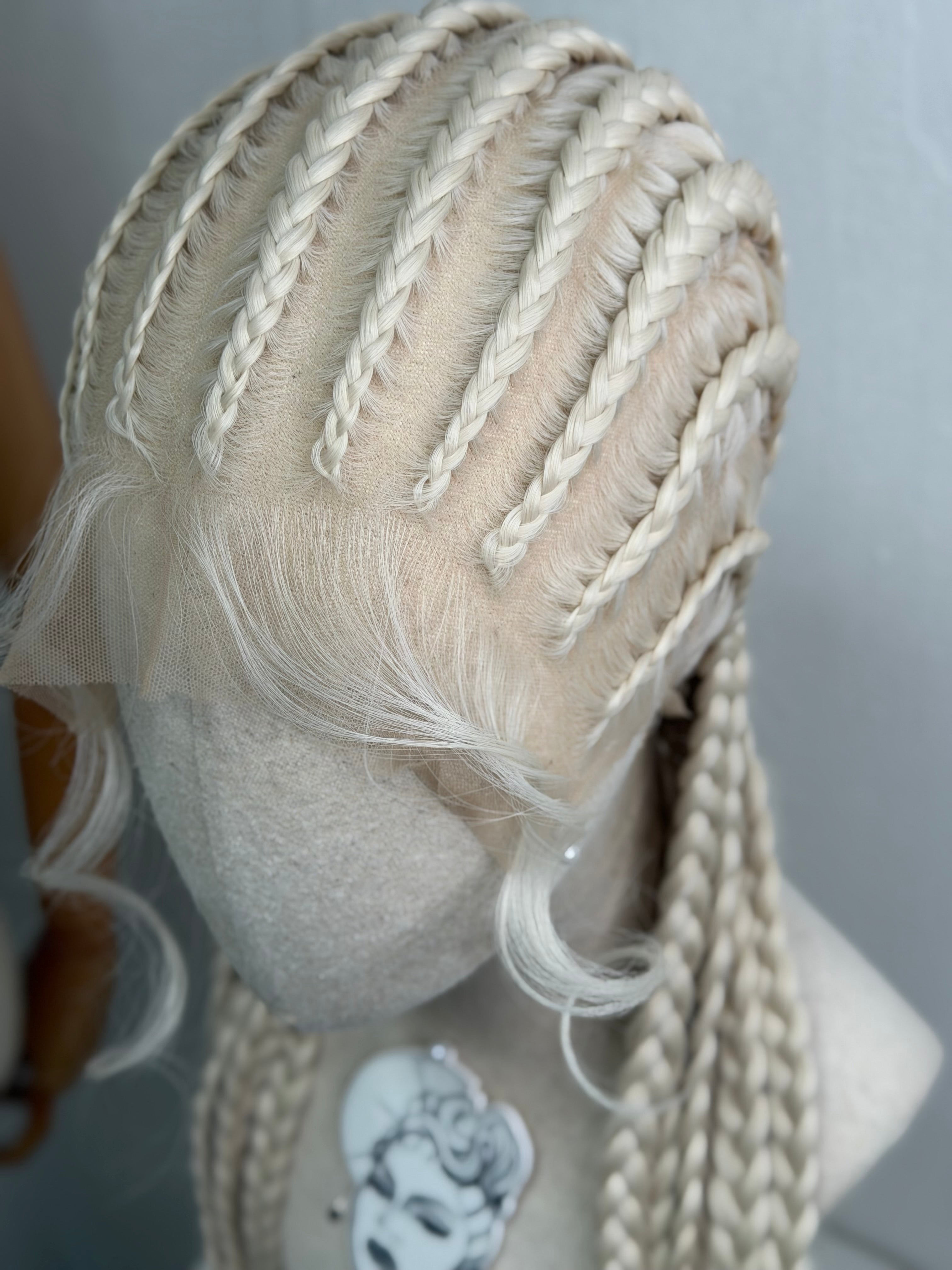 Braids Wigs PLATIN  „full lace“