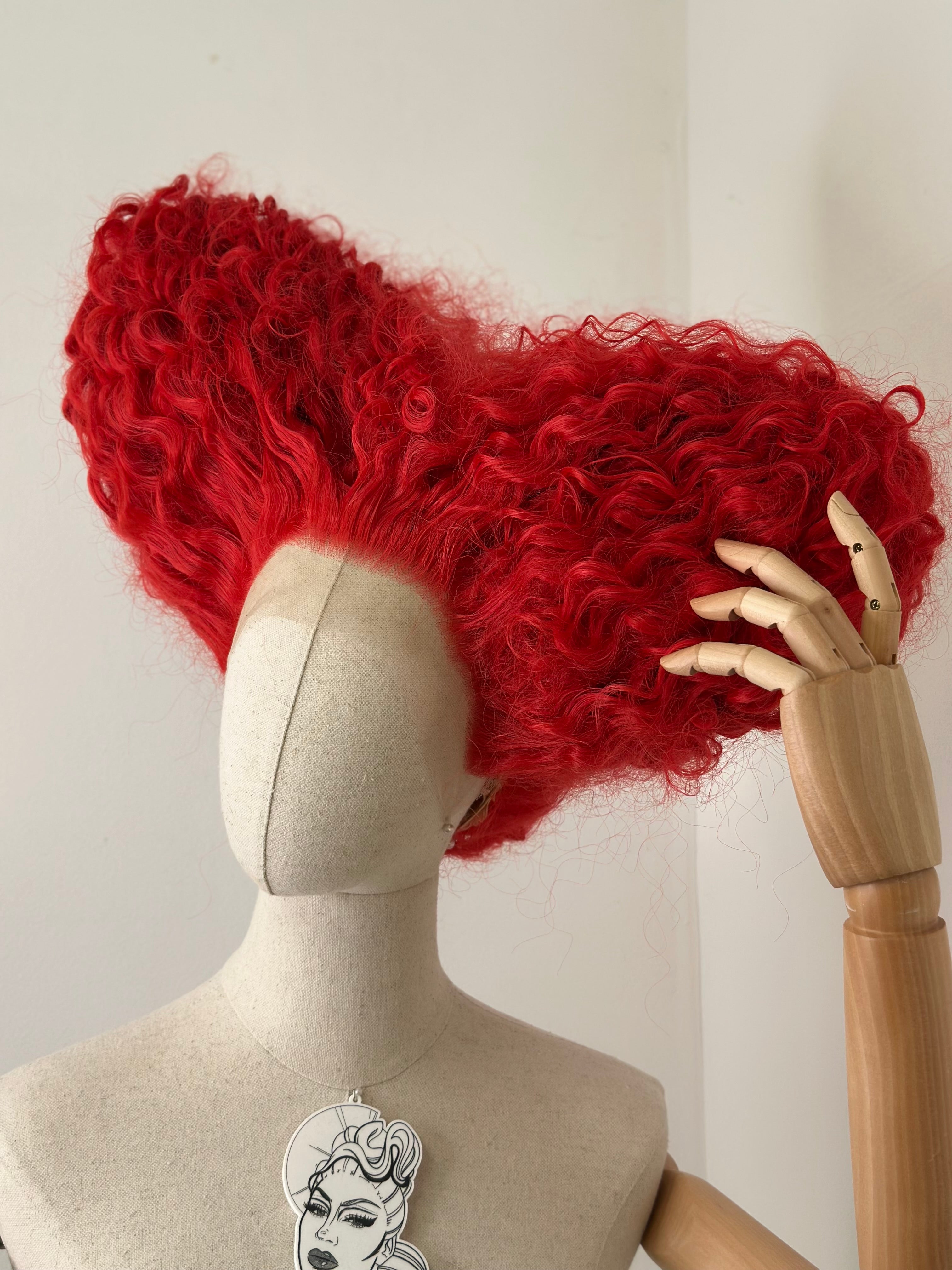 Big heart Queen wig