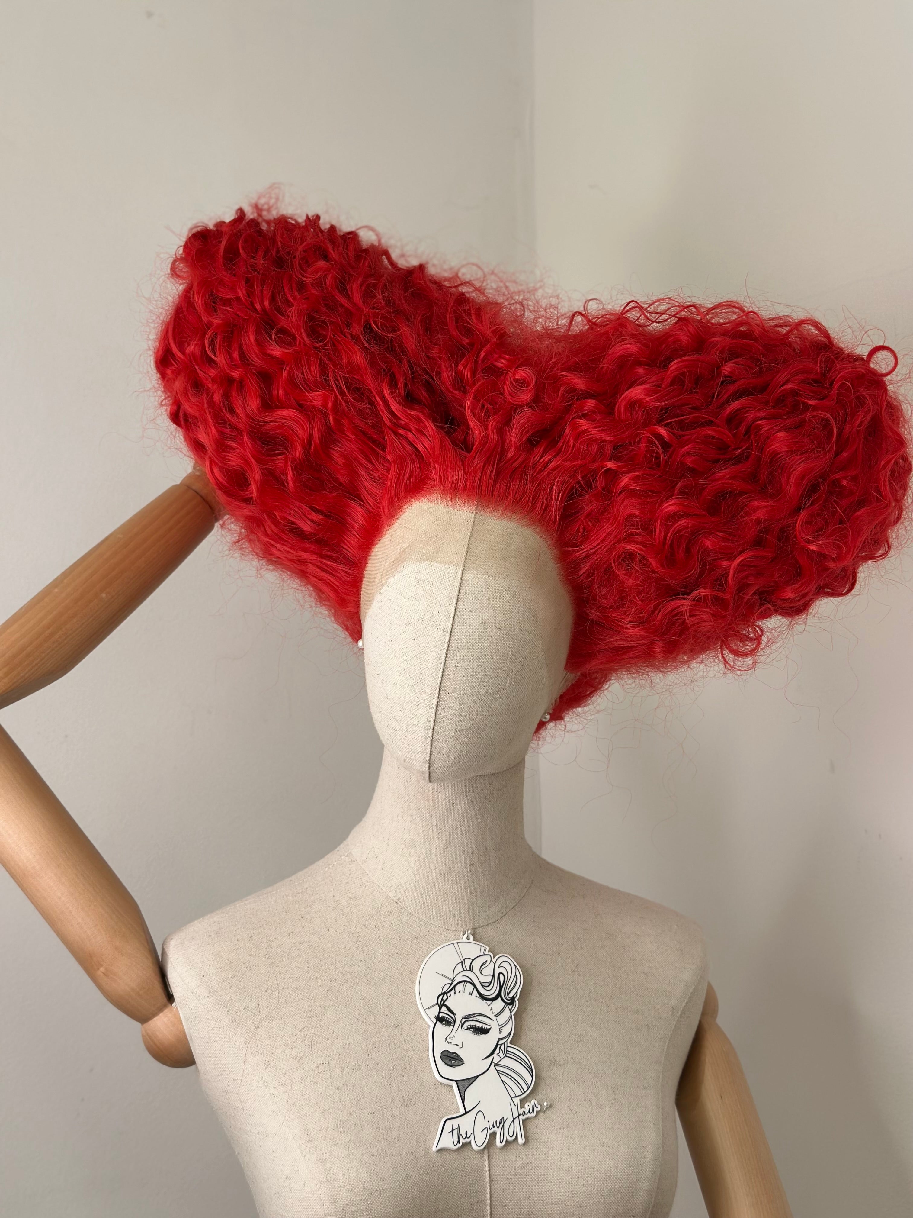 Big heart Queen wig