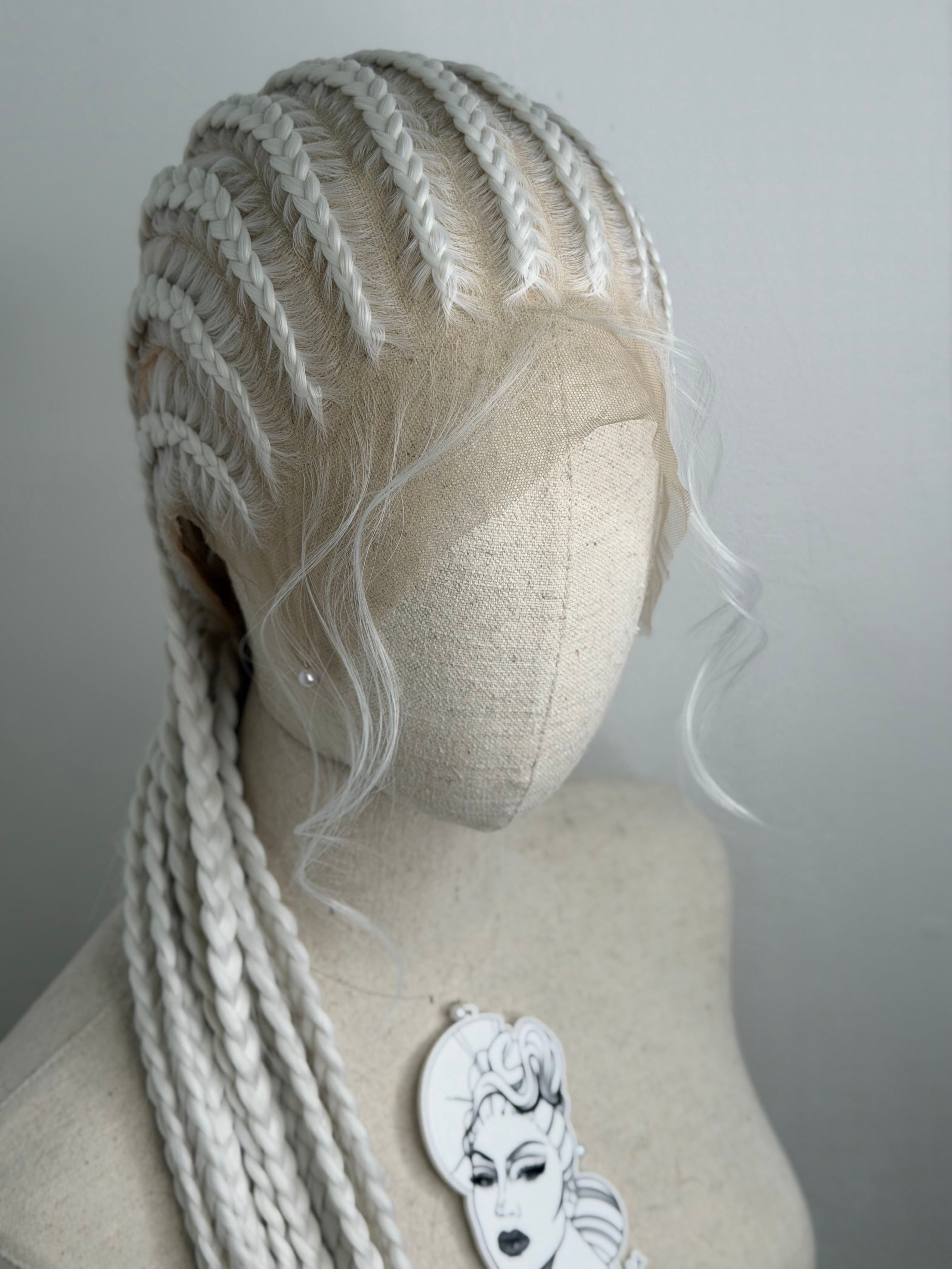 Braids Wigs WHITE  „full lace“