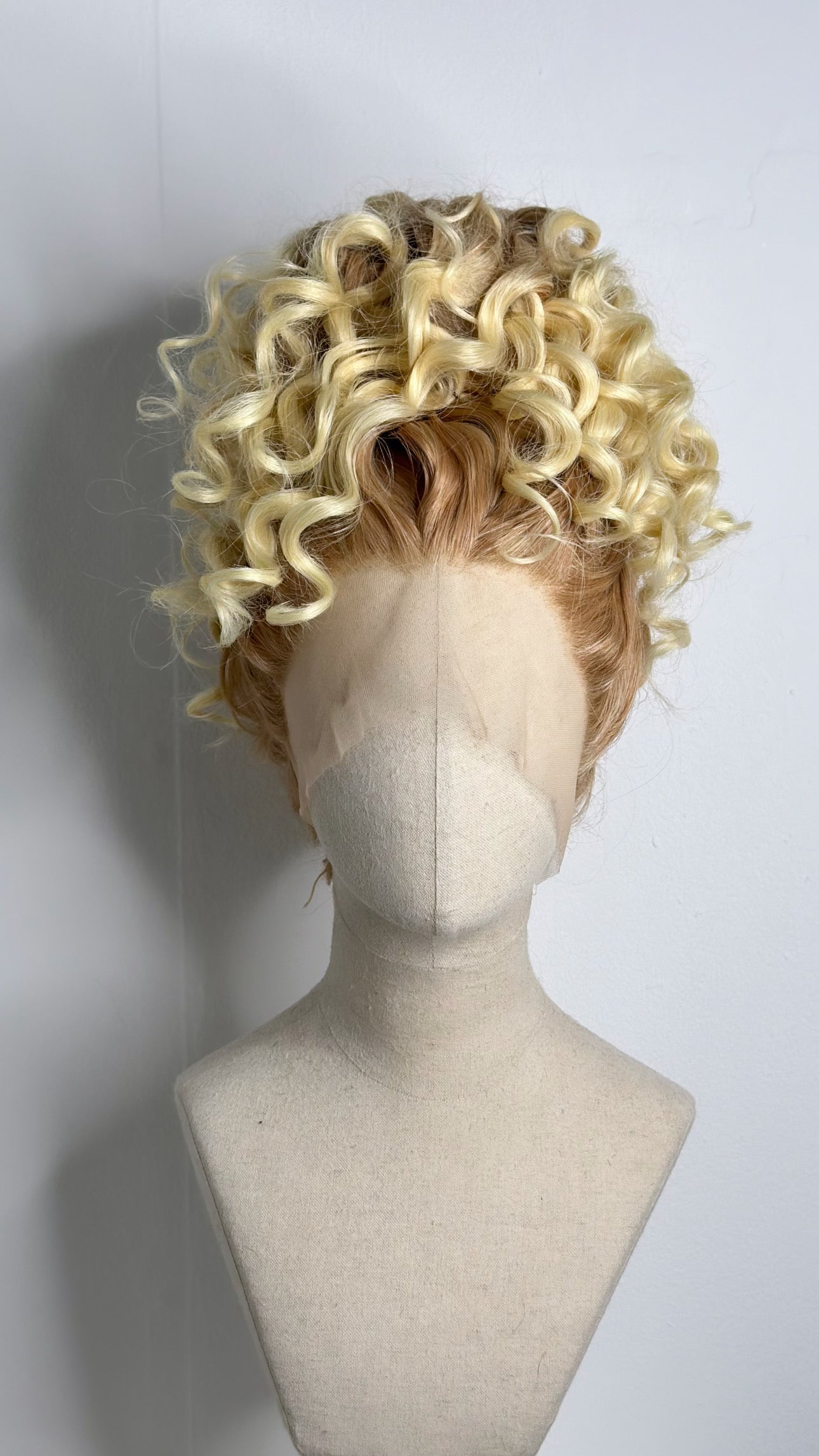 Curly Updo Mix Gold-Vanilla
