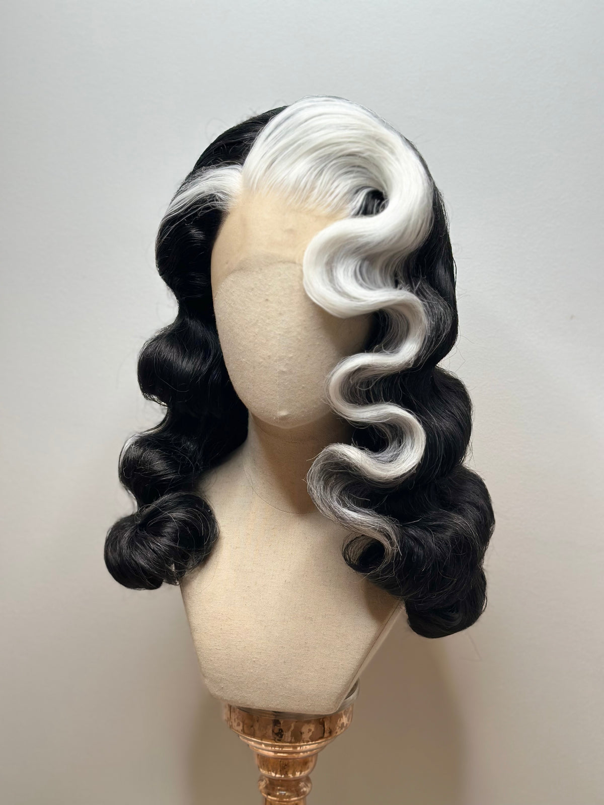 Classy 40s History Wig Black and White
