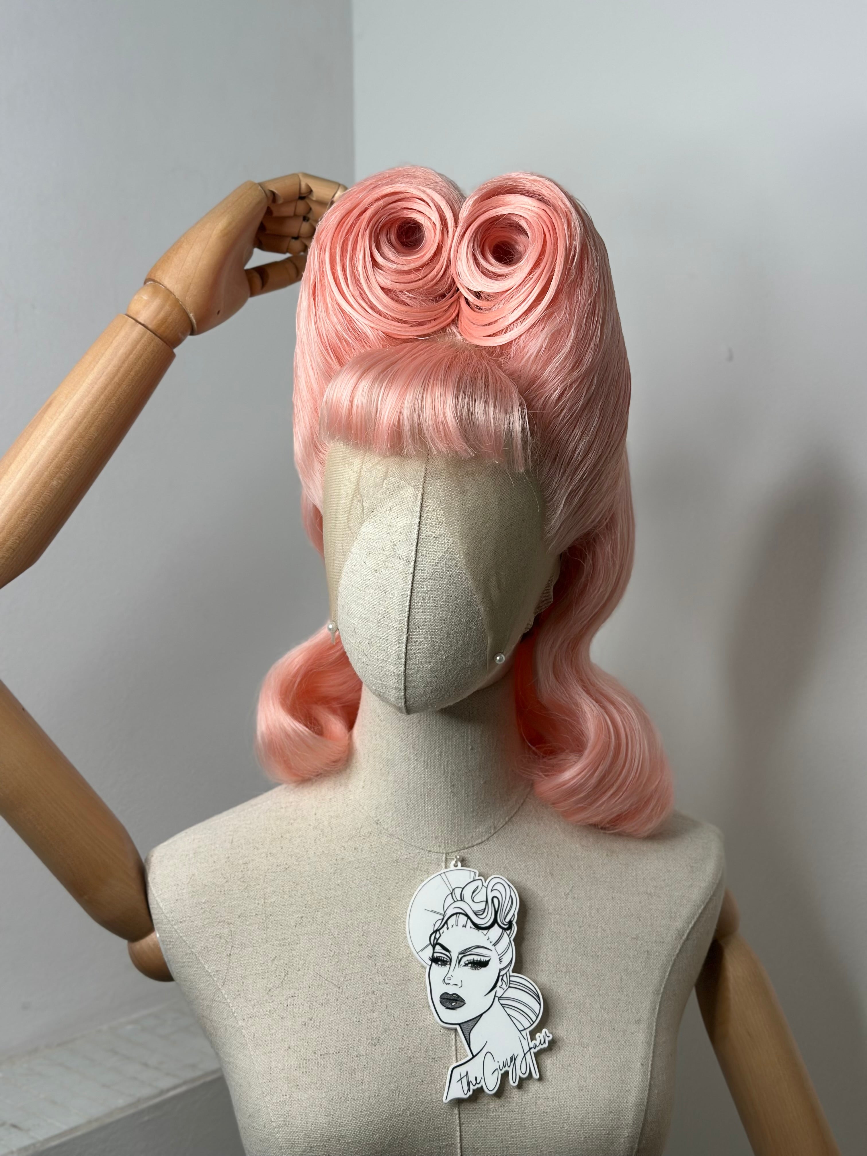 Classy 50s Roll History Wig Pink