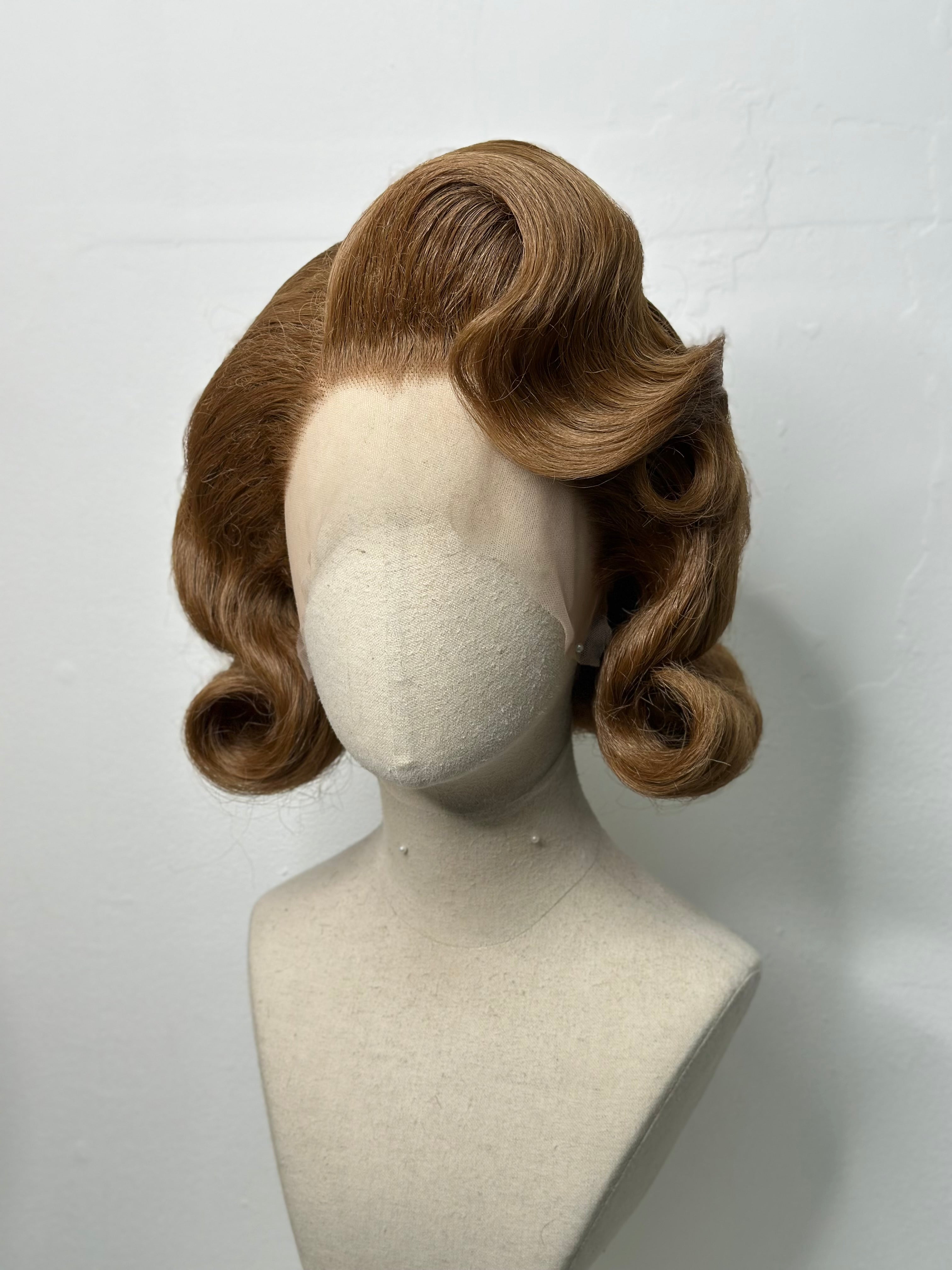 Classy 60s History Wig Caramel