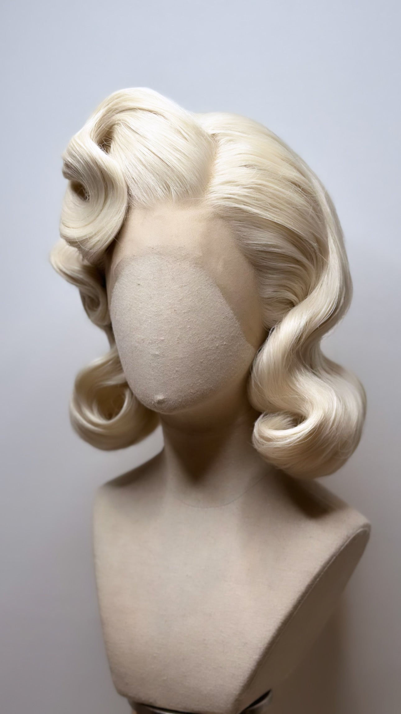 Classy 40s History Wig Platin