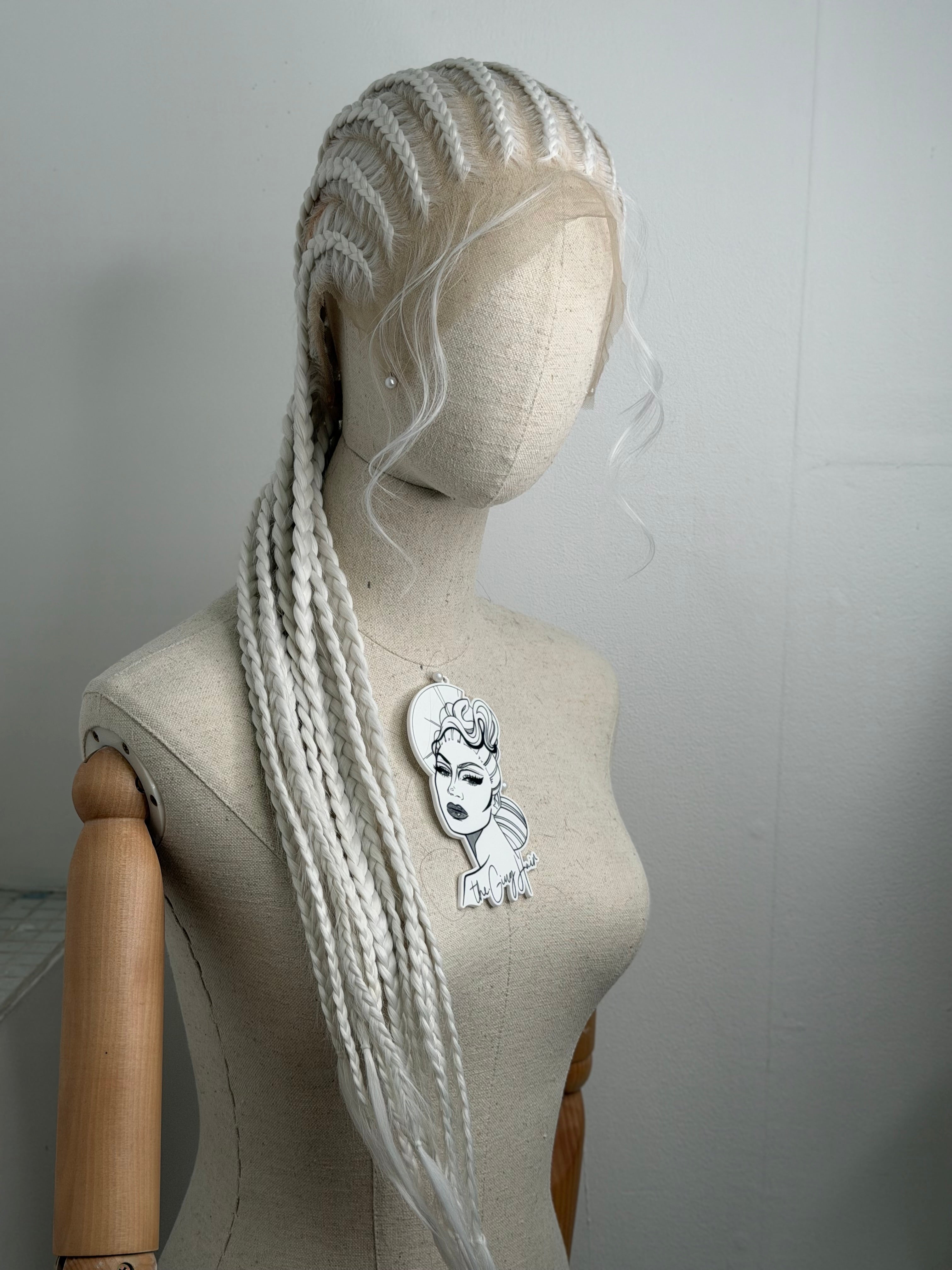 Braids Wigs WHITE  „full lace“