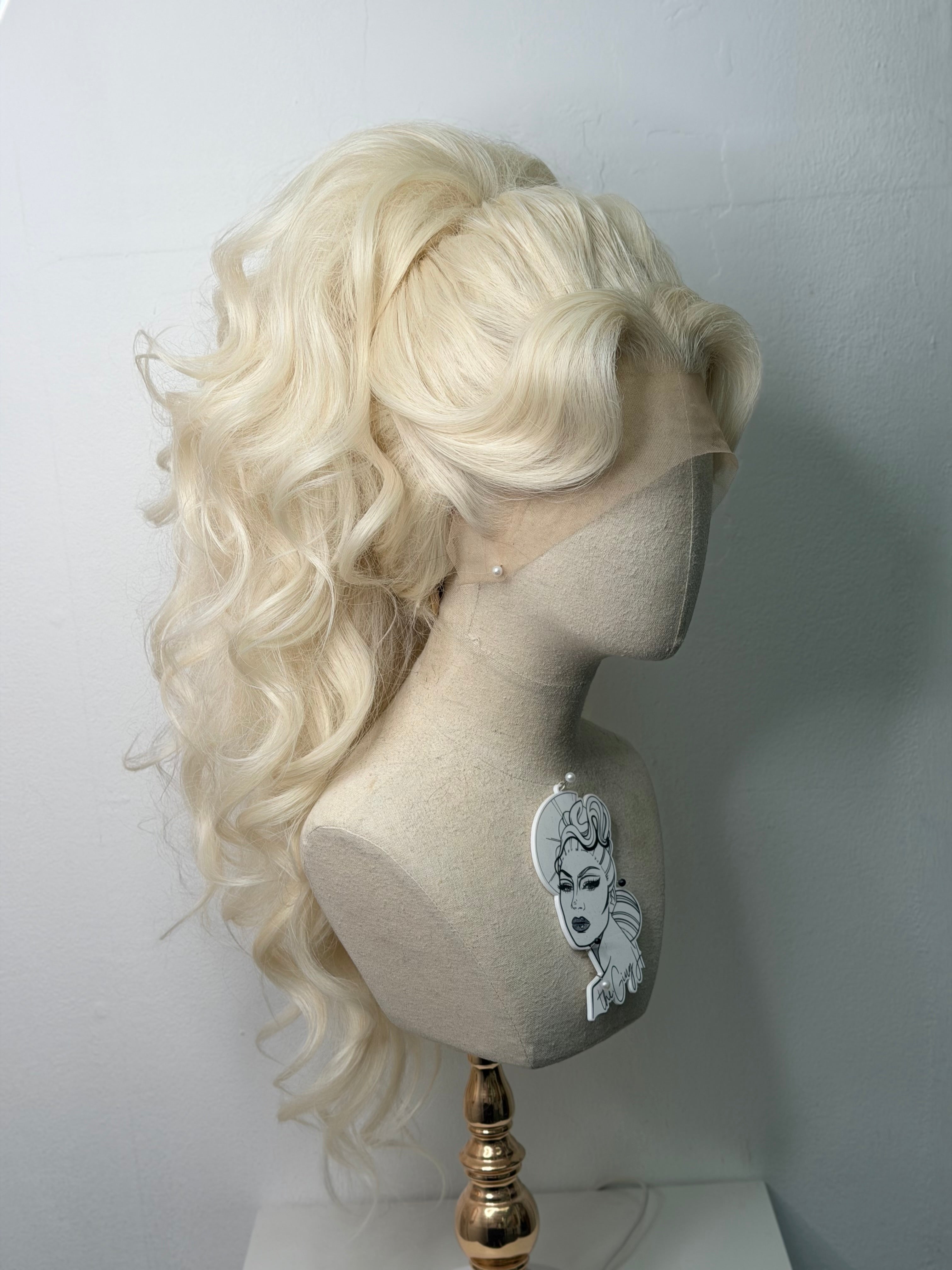 Messy Big Half Updo Platin