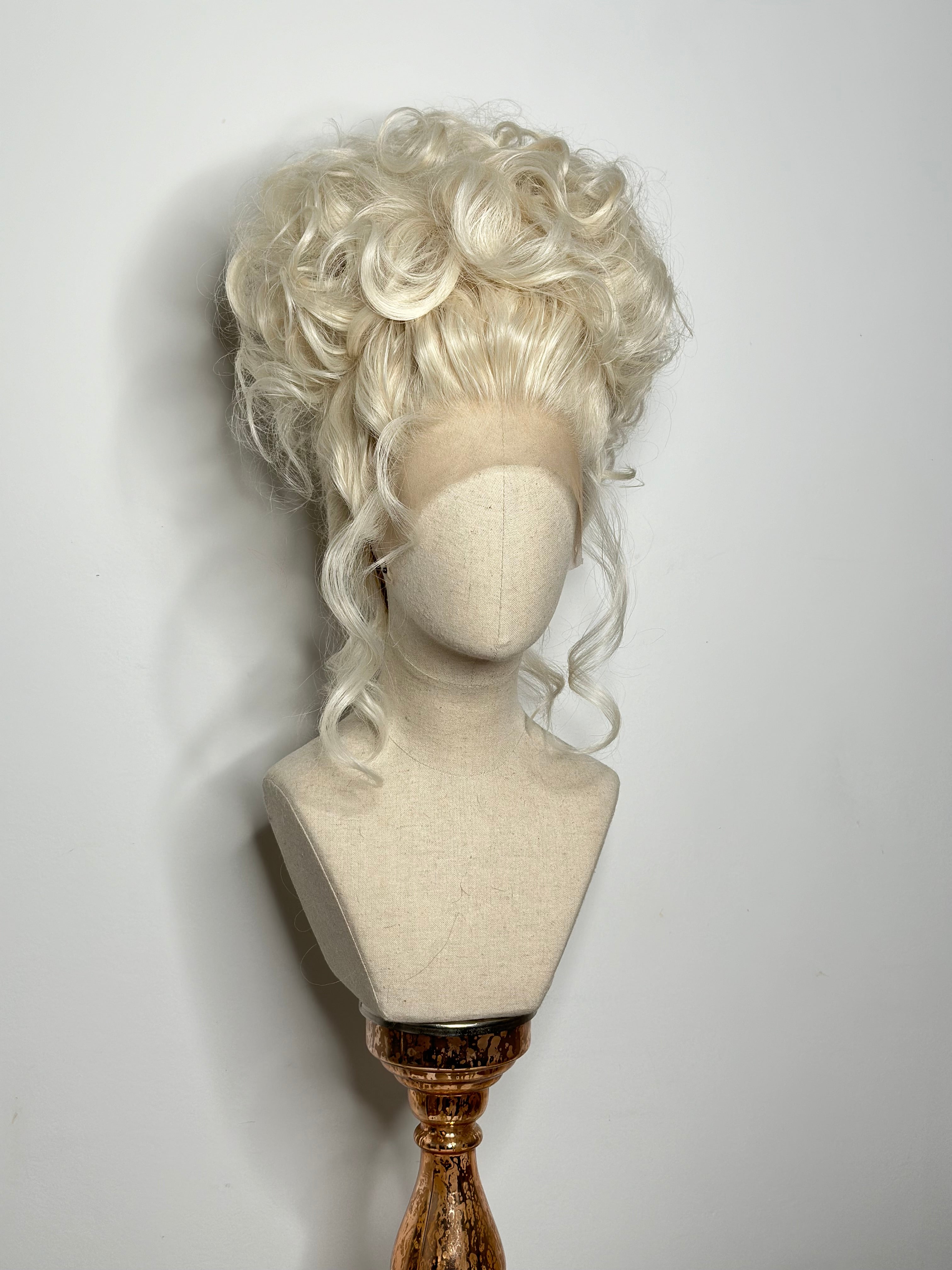 Classy Platin Blond  Updoo