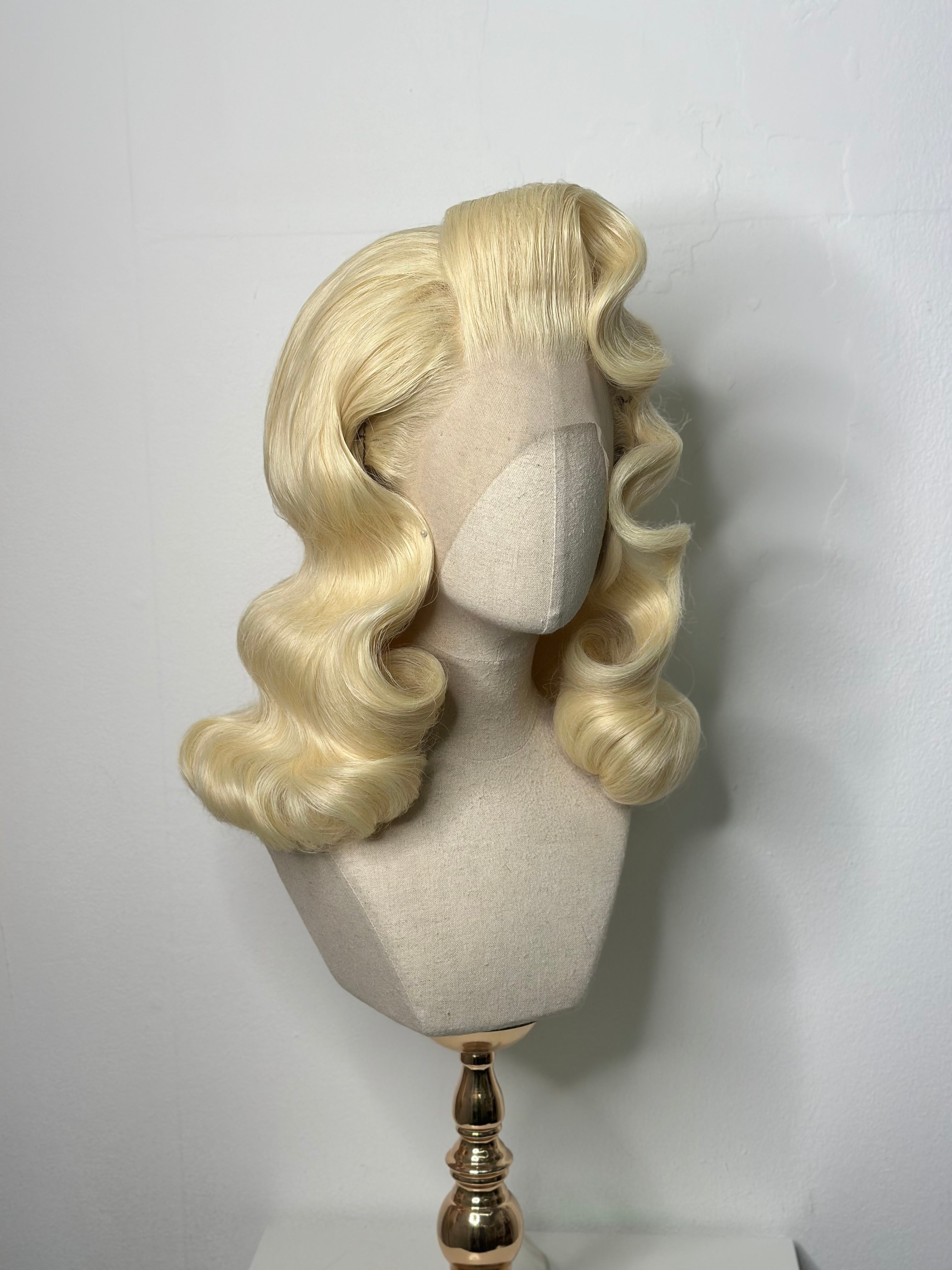 Classy 40s History Wig Vanilla-Blond