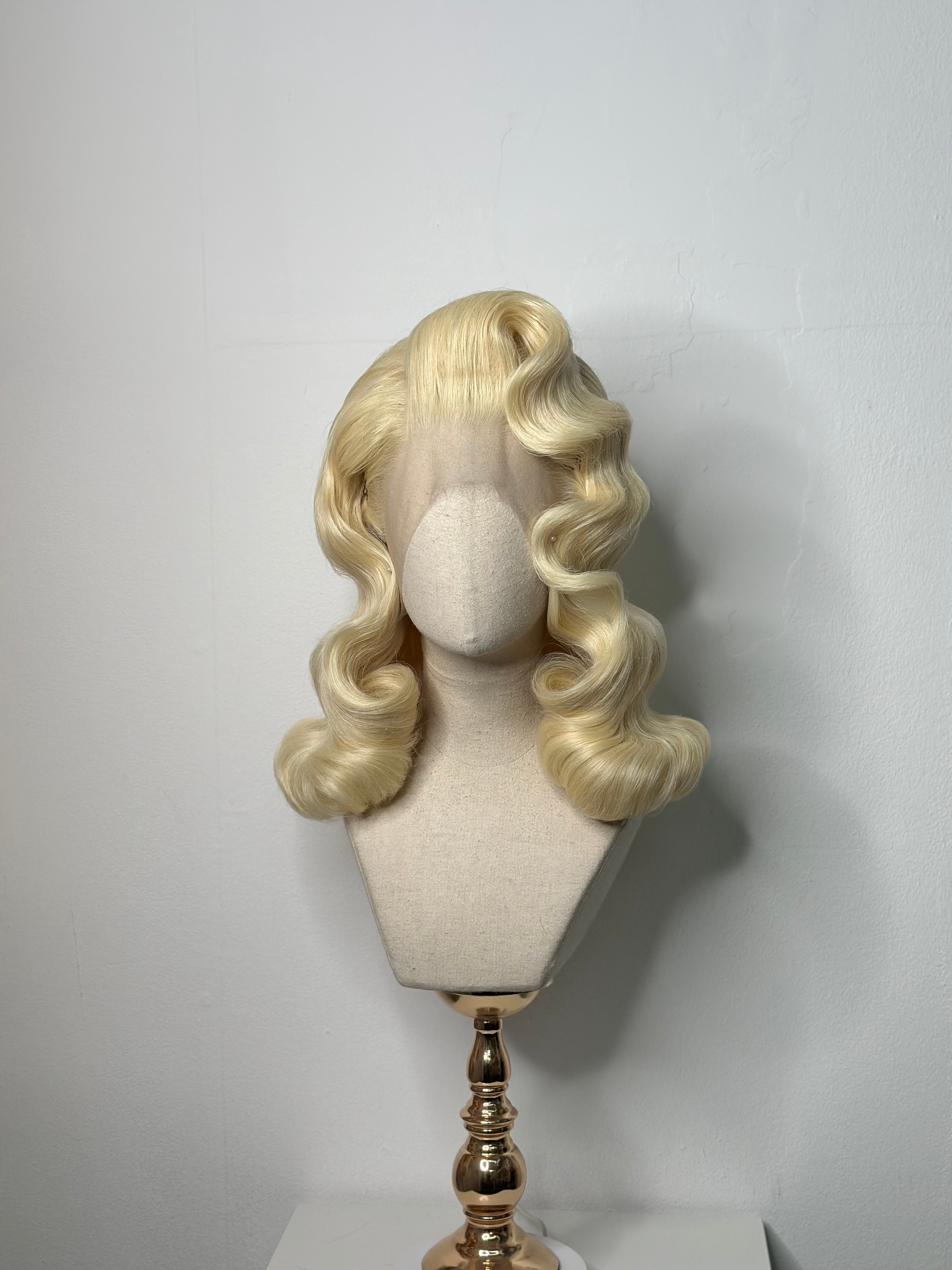 Classy 40s History Wig Vanilla-Blond