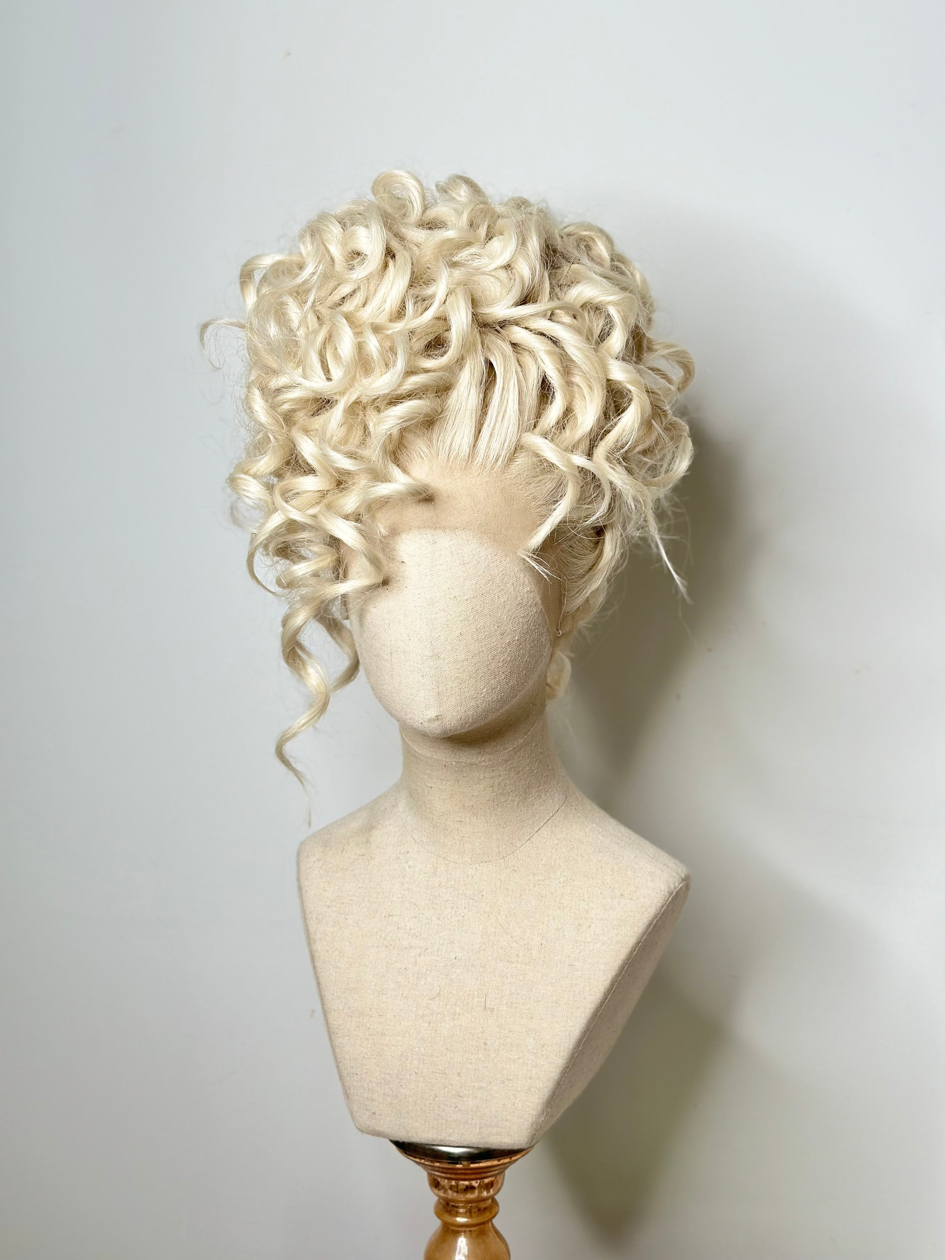 Curly Updo platin Blond