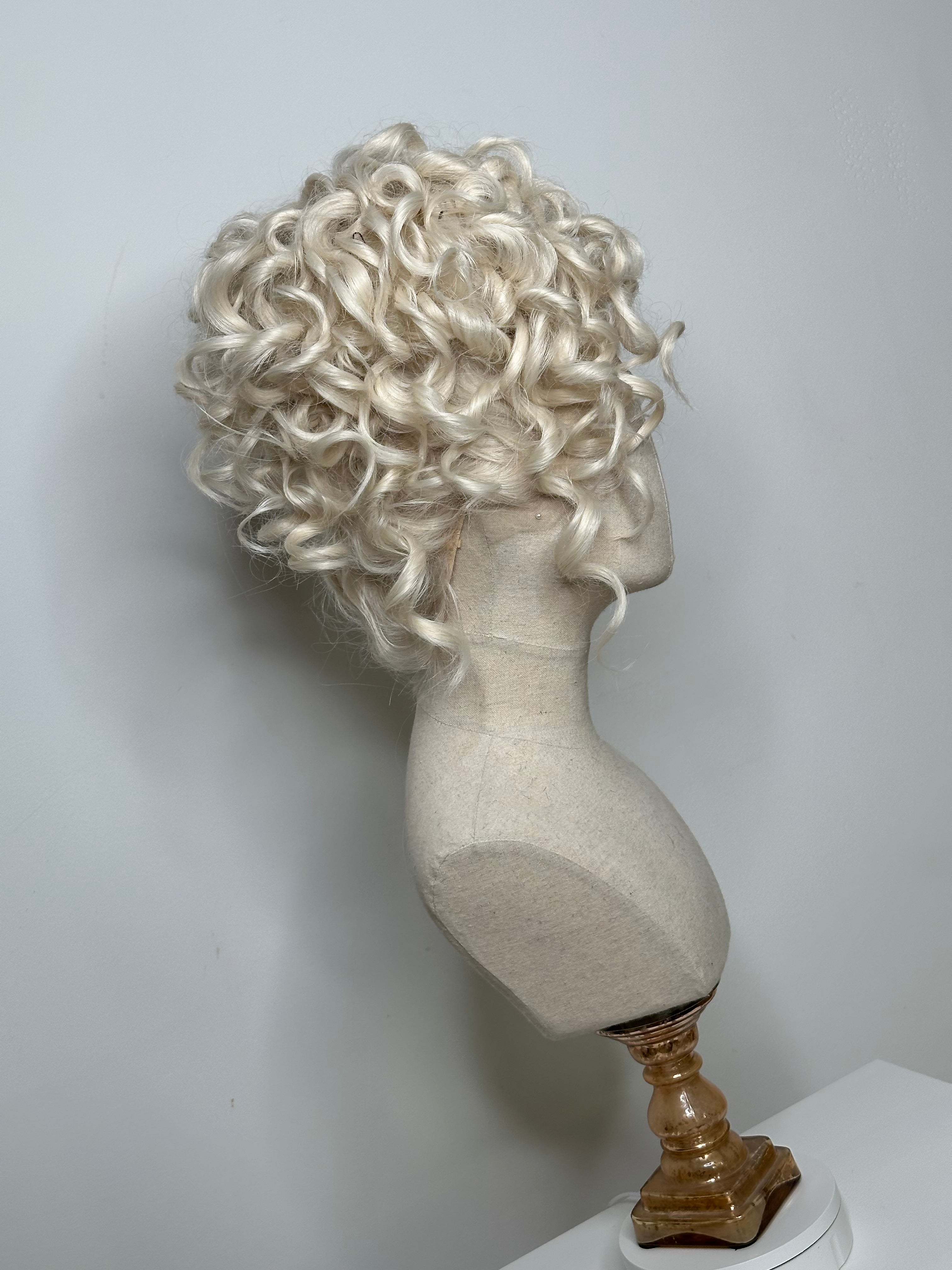 Curly Updo platin Blond