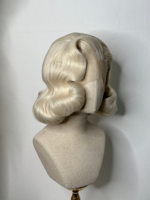 Classy 40s History Wig Platin
