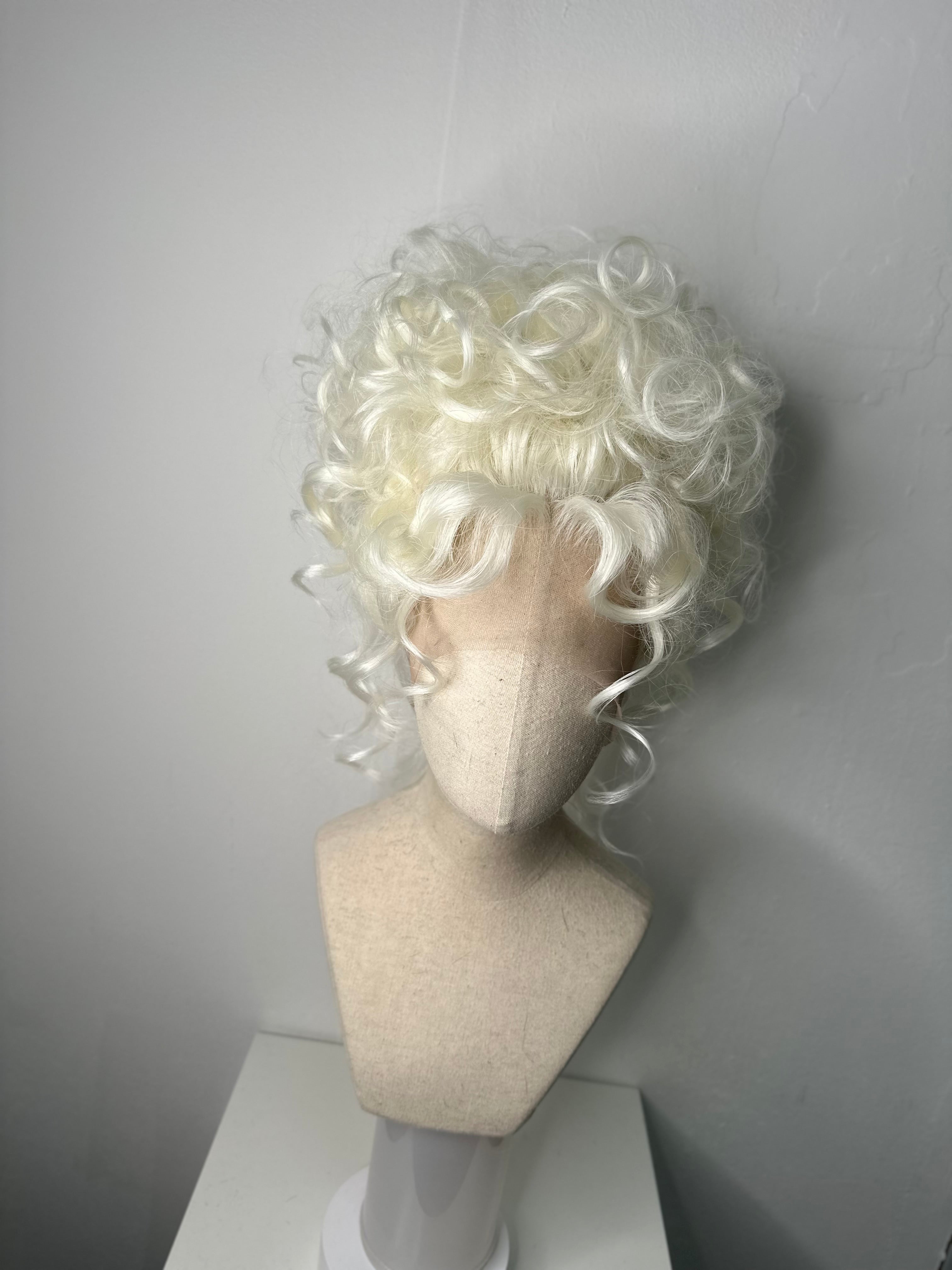 Classy Dolly Updo Milk-Blonde