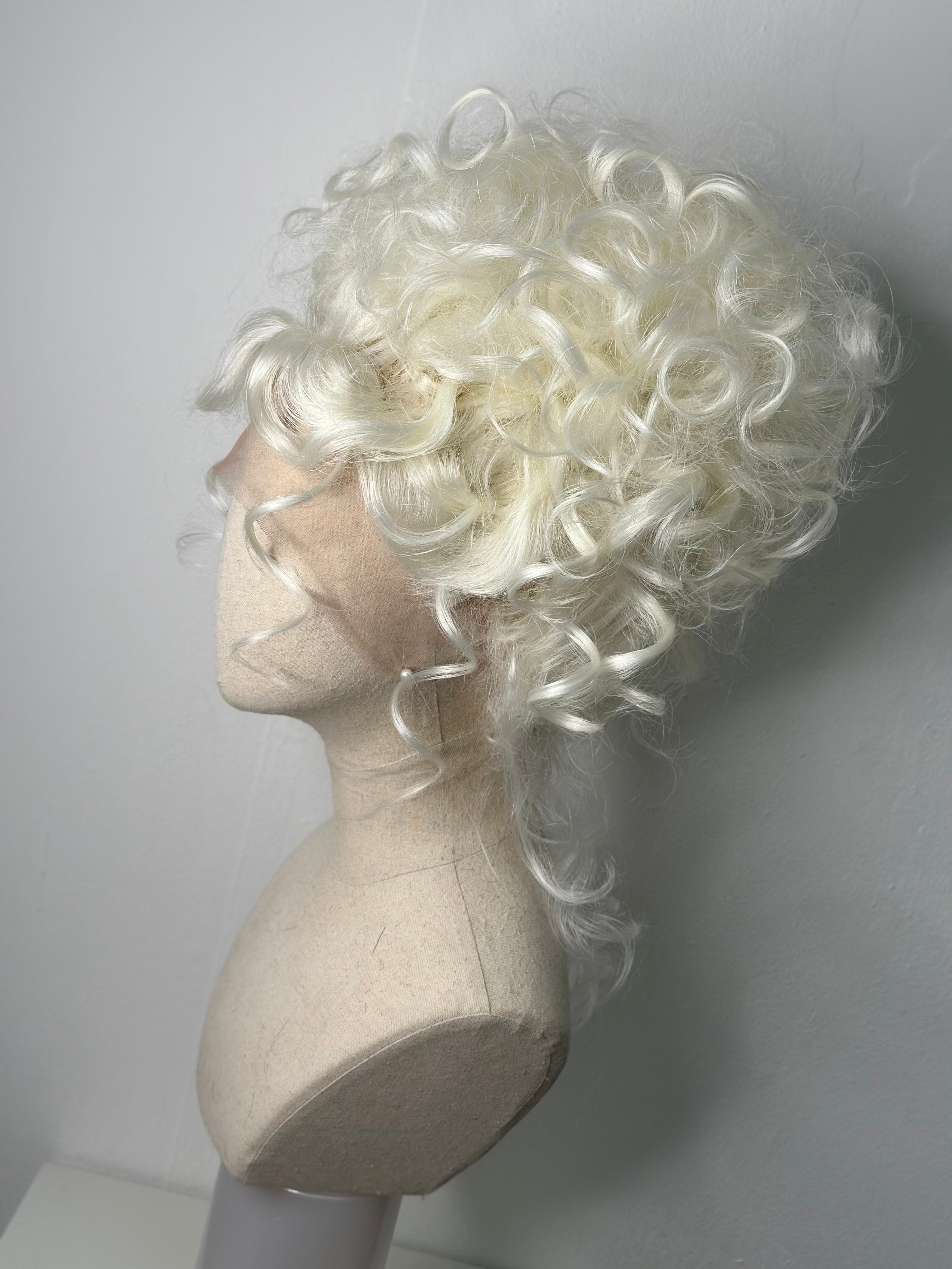 Classy Dolly Updo Milk-Blonde