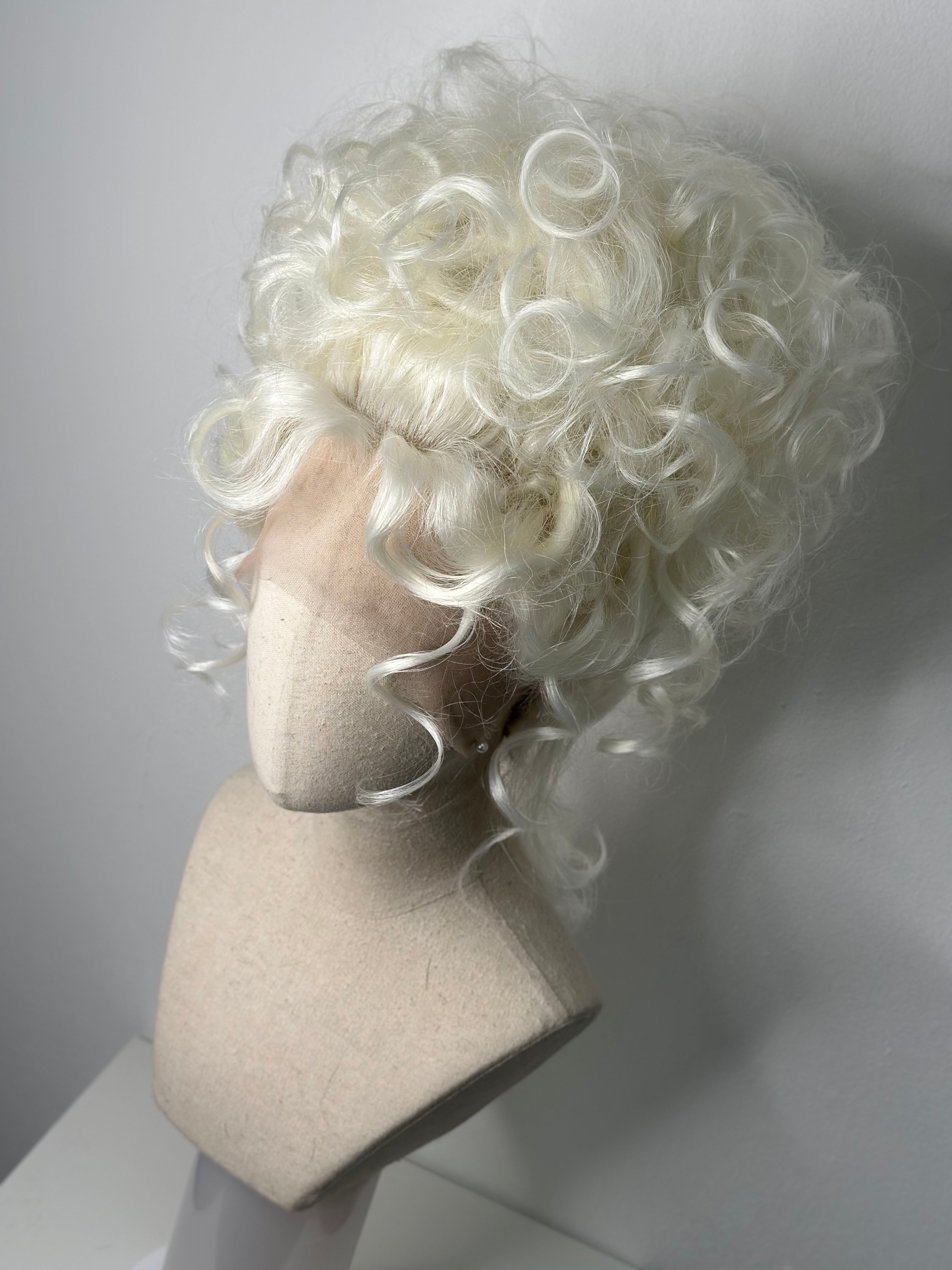 Classy Dolly Updo Milk-Blonde