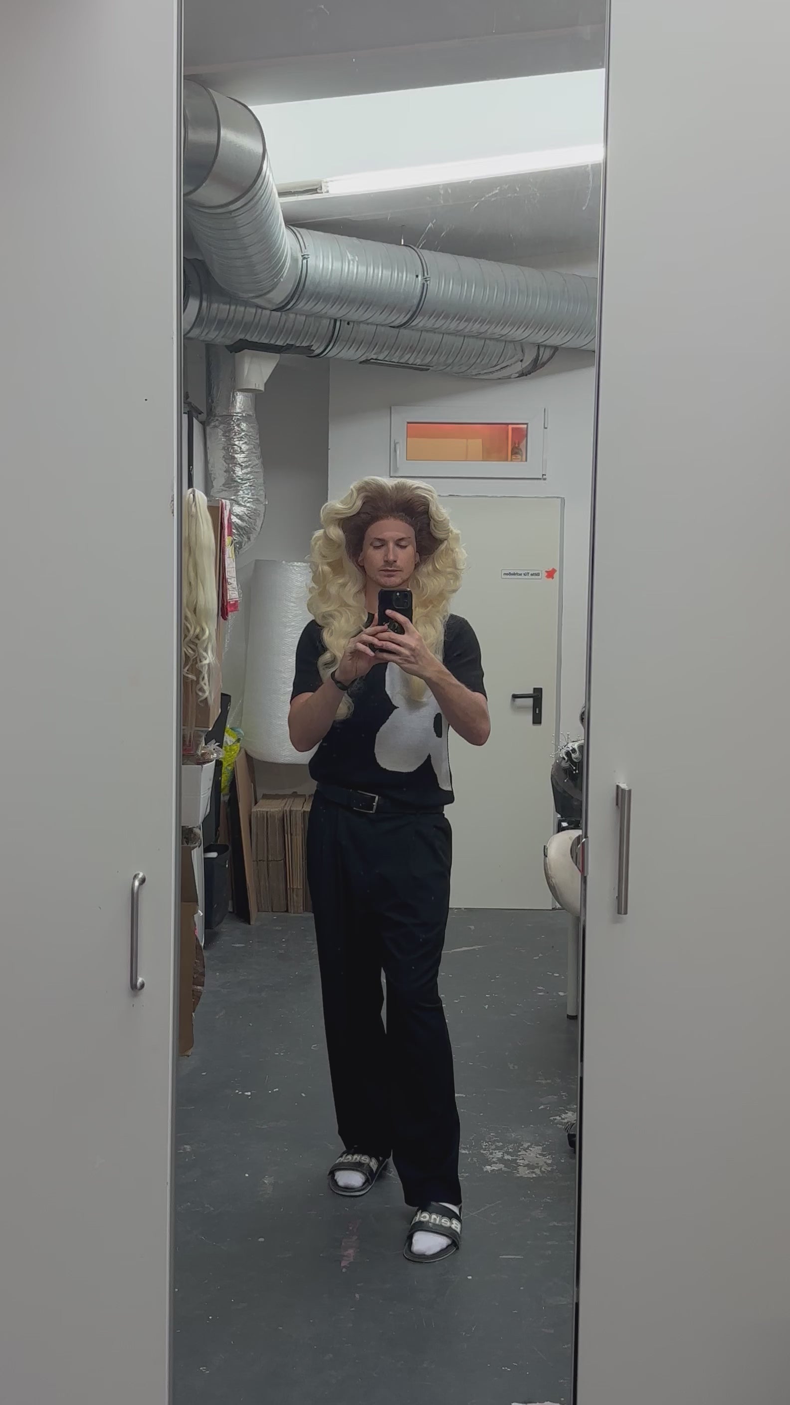 Big Flip and Go Wig Roots Blond