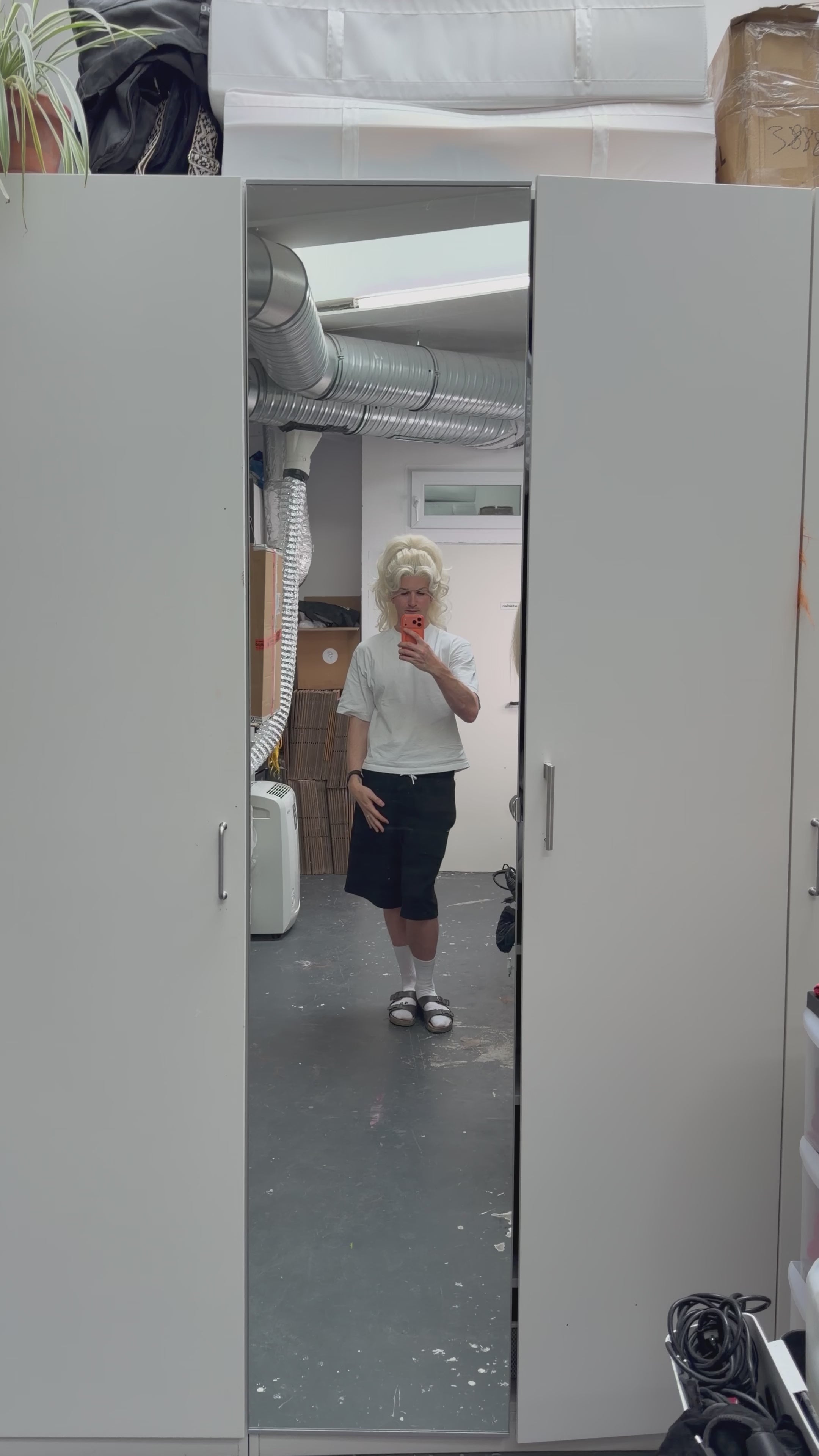 Messy Big Half Updo Platin